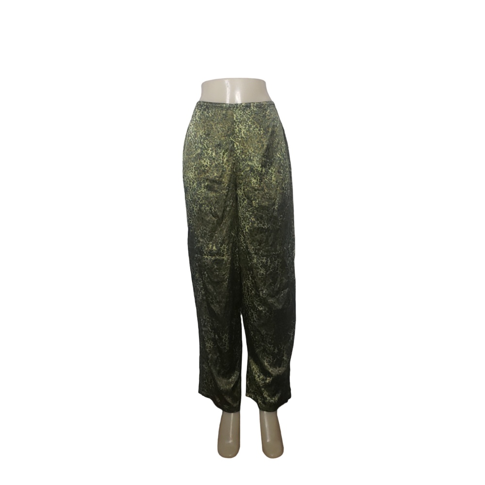 VICTORIA'S SECRET Green Leopard Pajama Pants Size Medium